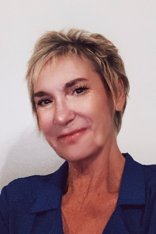 Clavelli, Kimberly